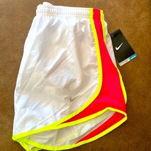 Ladies Nike dri-fit running shorts with liner NWT size S